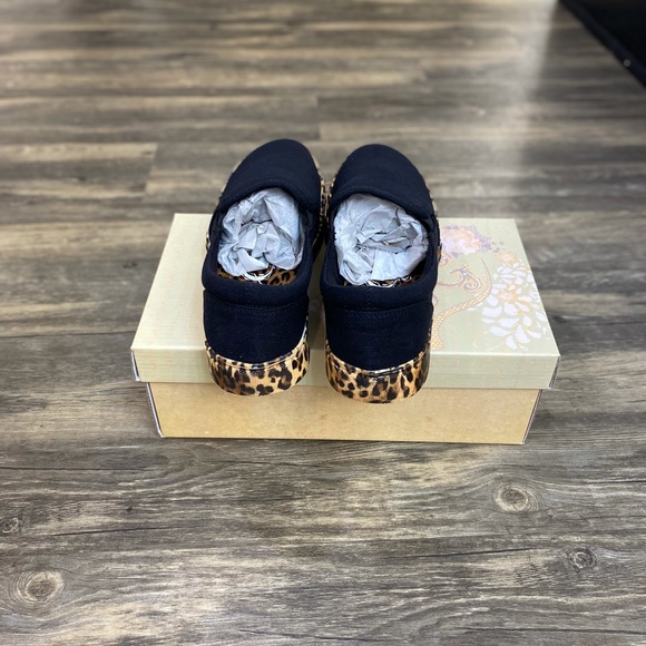 Black slip on sneakers - Picture 4 of 5